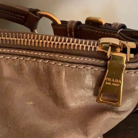 Host Pic✨🤎Prada Vitello Shine Leather Hobo Taupe - Picture 8 of 16